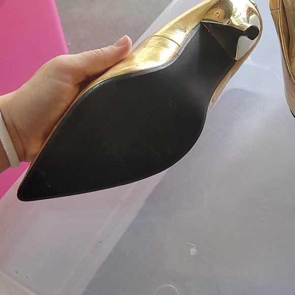 Vintage Gold pointy toe heel - Picture 2 of 5